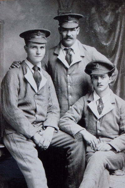  Pvt Charles Leslie SOLE (1890-1968) (on right) Jan 1916 - Eastleigh Hospital on return from the Dardanelles