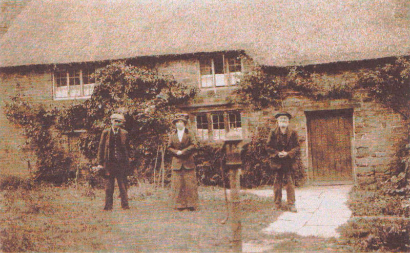 Can you identify this photo -  possibly Westhorpe or Whitecroft in Byfield, Northamptonshire