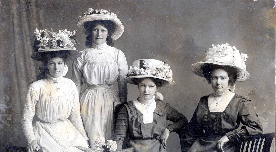Photo thought to show Sarah, Emma, Anne and Ester Sewell