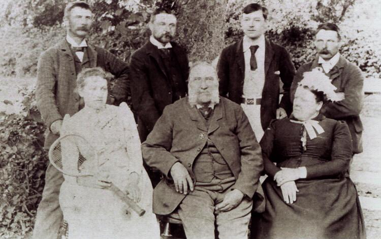 George Solley with his wife Selina, daughter Constance, sons George, Christopher and William, plus two unknowns, possibly two other sons.