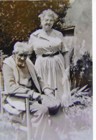 Grandfather William Charles Saul and Grandmother Helen Ann Saul (nee Hayes) at the Travellers Rest