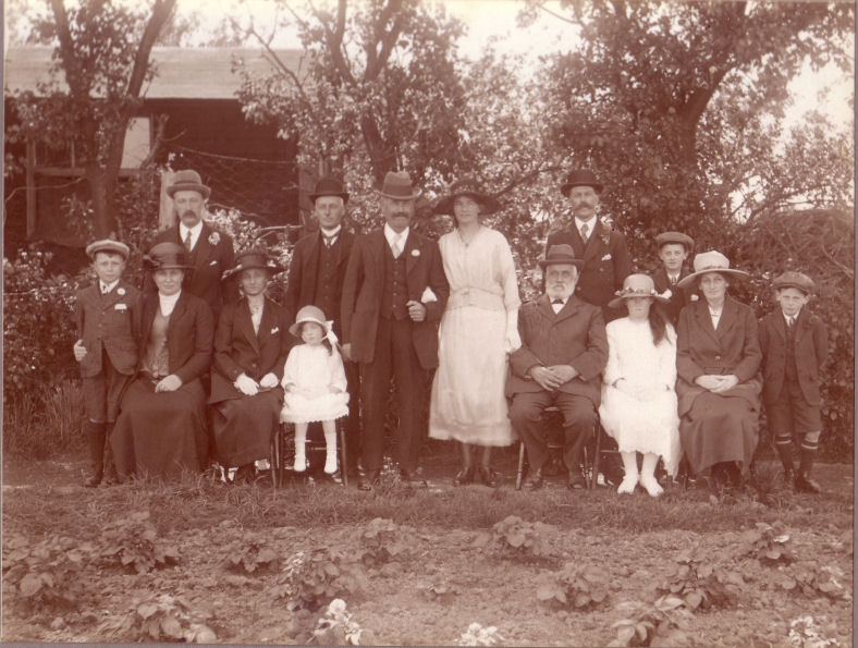 The wedding of Sarah Jane SOLE and Felix BOYLETT on 24th May 1923 at Eastry, Kent.