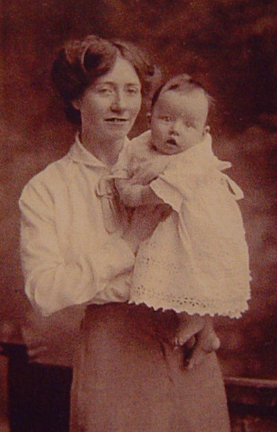 Blanche with baby Lionel SOLE in 1916.